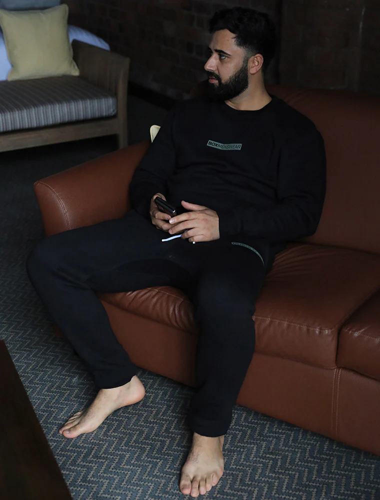 Comfort Fit: Joggers - Black - Image 3